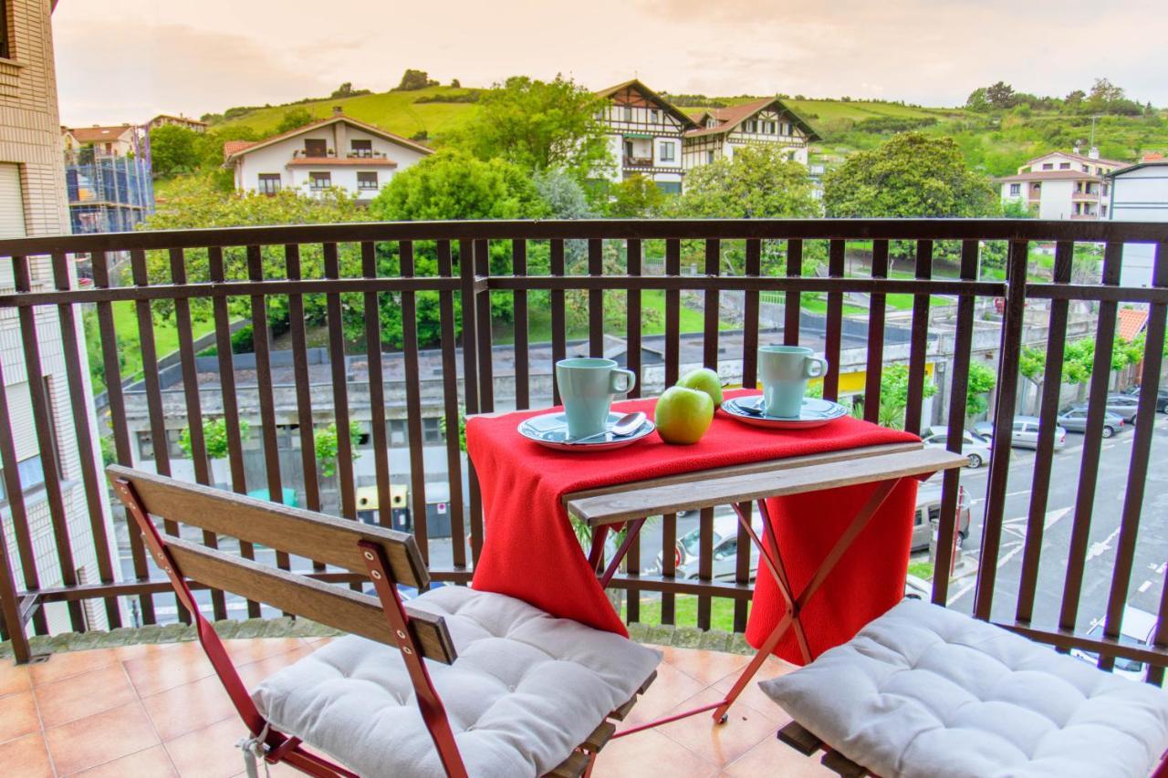 Itzurun Etxea Apartment Zumaia Luaran gambar